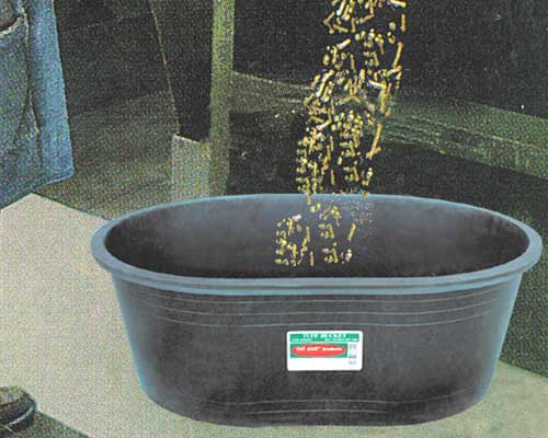 bucket display.jpg (46179 bytes)