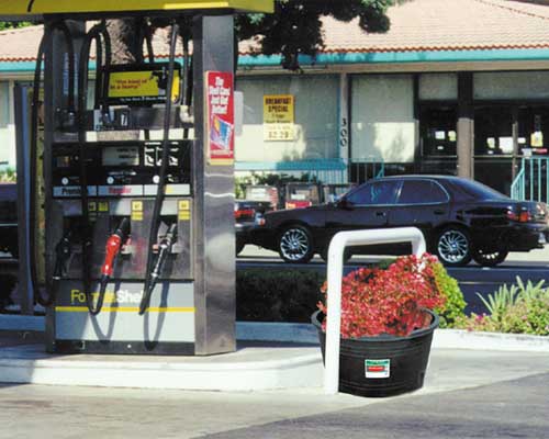 bucket display.jpg (46179 bytes)